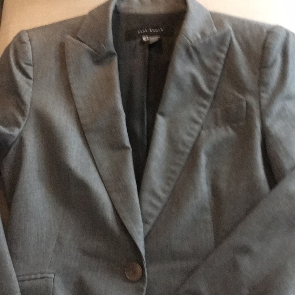 Zara Gray Single-Button Notch Lapel Blazerlight weight wool suit